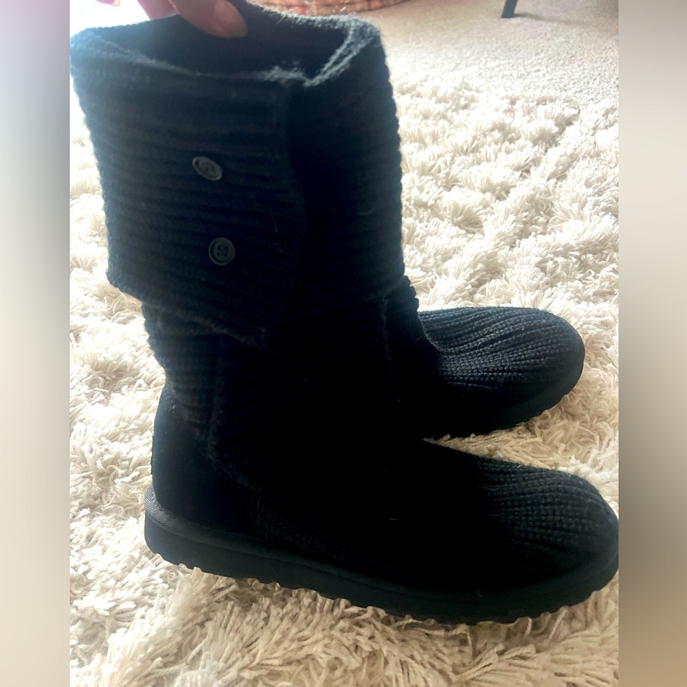 Ugg Women’s Black Classic Cardy knit boot, women’s Sz 9